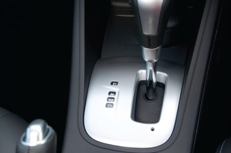Renault Fluence Z.E. Electric Car - Gear change