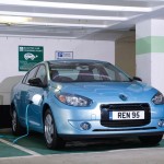 Renault Fluence Z.E. Electric Car - Charging