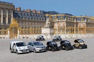 Renault electric car group photo at Versailles