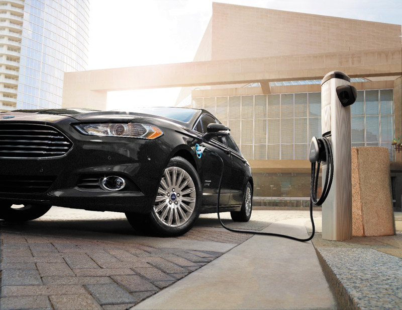 Ford launches new workplace charging network