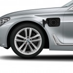 New BMW 7-Series PHEV - plug-in hybrid charge port